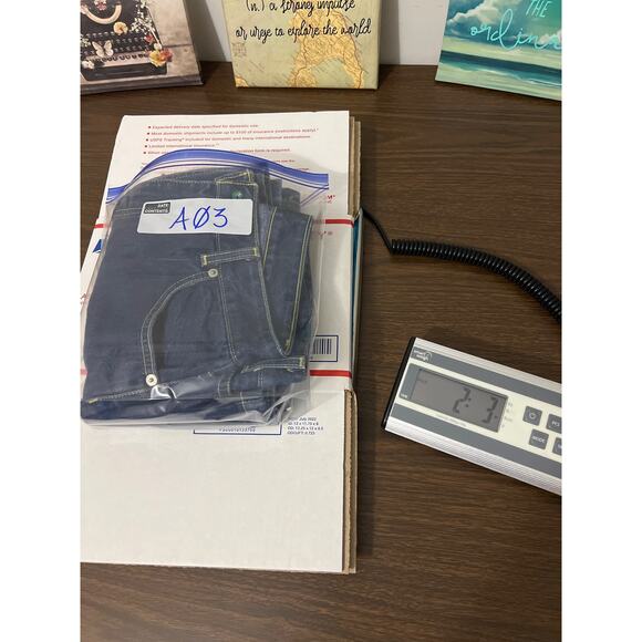 Vintage Tommy Hilfiger Jeans - Dark Wash Size 9 - Bell - Picture 8 of 8